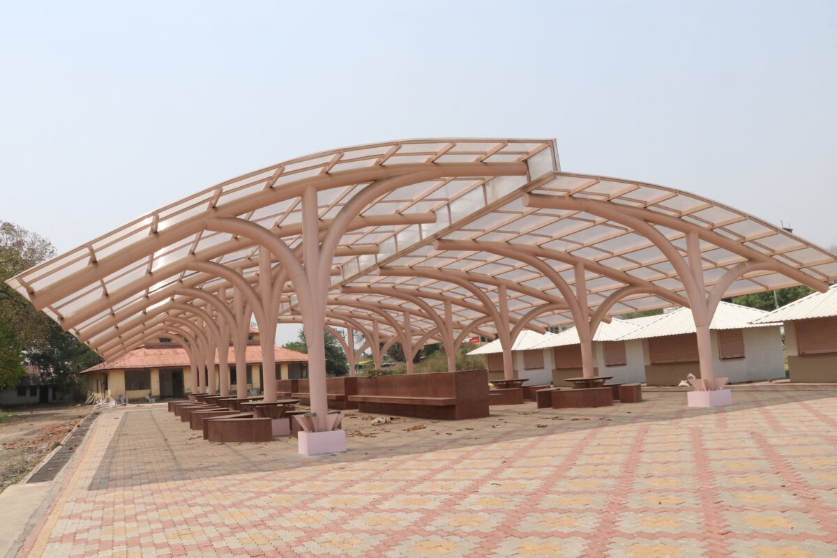Yatri Suvidha Kendra and refreshment centre built at Mansar on the highway near Ramtek